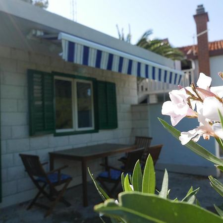 Vacation House "Pave" พอฟเลีย ภายนอก รูปภาพ