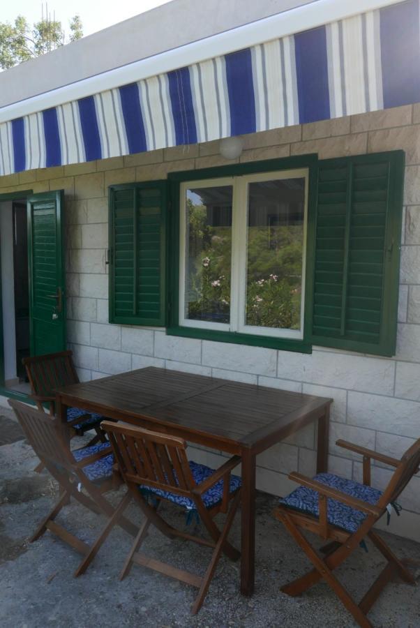 Vacation House "Pave" พอฟเลีย ภายนอก รูปภาพ