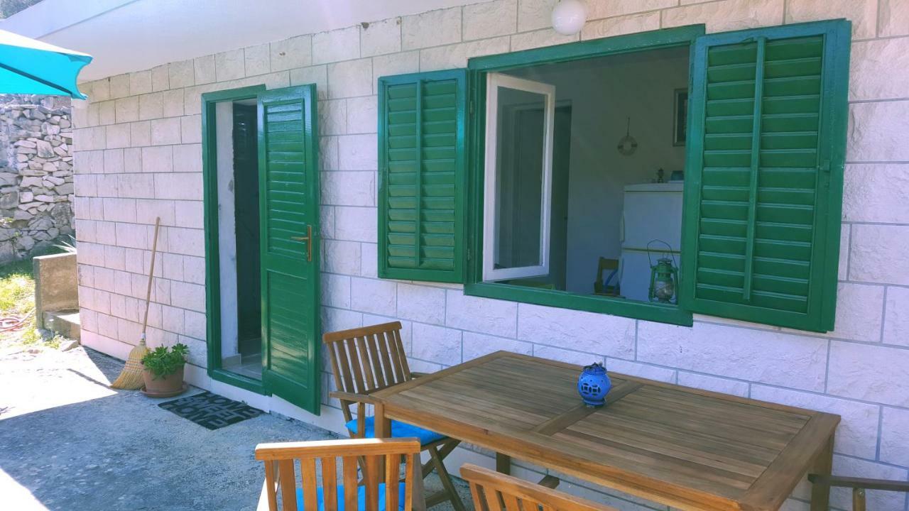 Vacation House "Pave" พอฟเลีย ภายนอก รูปภาพ