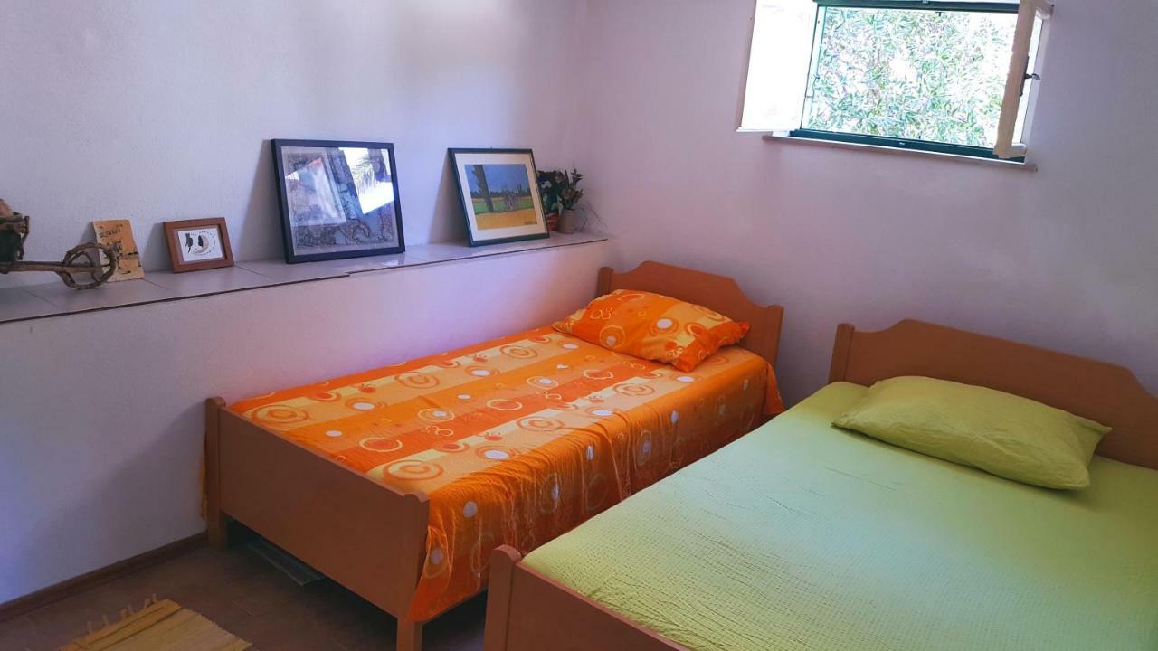 Vacation House "Pave" พอฟเลีย ภายนอก รูปภาพ